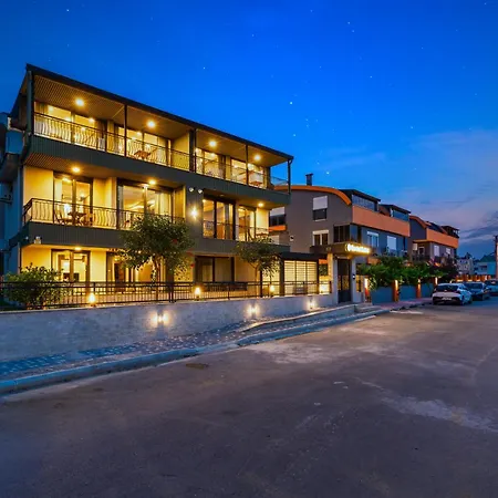 Demirel Antalya-lara Plajlar Ve Havalimanina Yakin